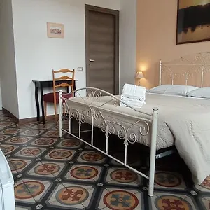 Affittacamere Onlyrooms Iii - Piazza Jenne, Cagliari